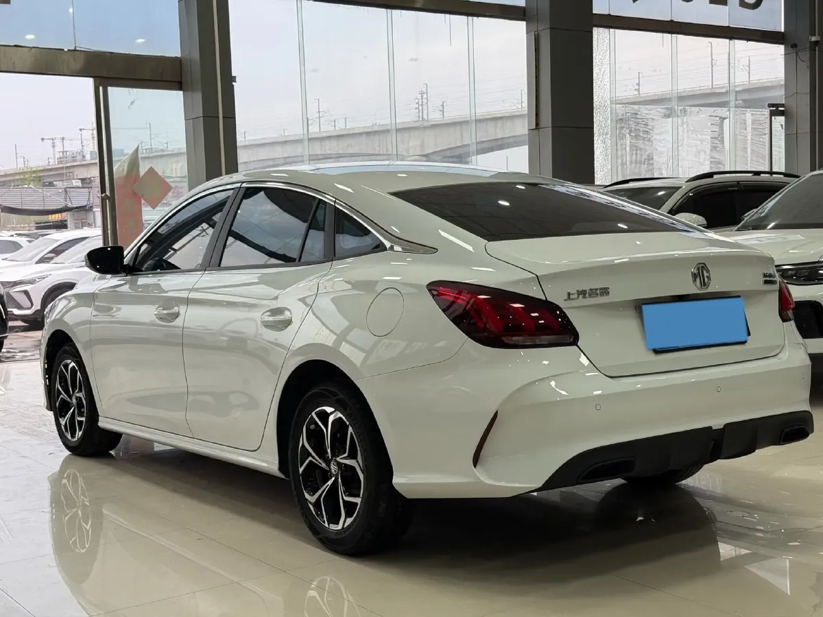 2023 MG 5 1.5L 129HP L4 5MT,autocango,china used car exporter,china ev exporter,chinese used car exporter,chinese used ev exporter