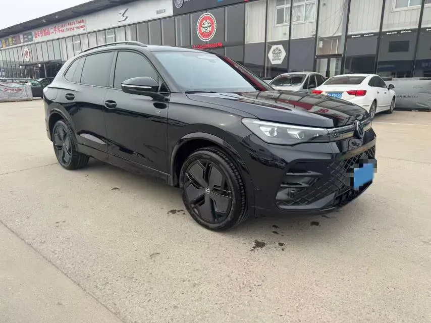 2025 Volkswagen Tiguan L 2.0T 220HP L4 7DCT,autocango,china used car exporter,china ev exporter,chinese used car exporter,chinese used ev exporter