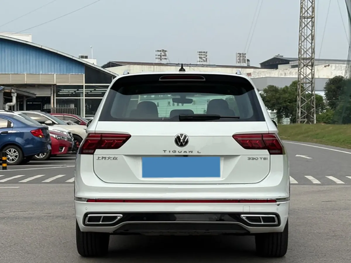 2024 Volkswagen Tiguan L 2.0T 186HP L4 7DCT,autocango,china used car exporter,china ev exporter,chinese used car exporter,chinese used ev exporter