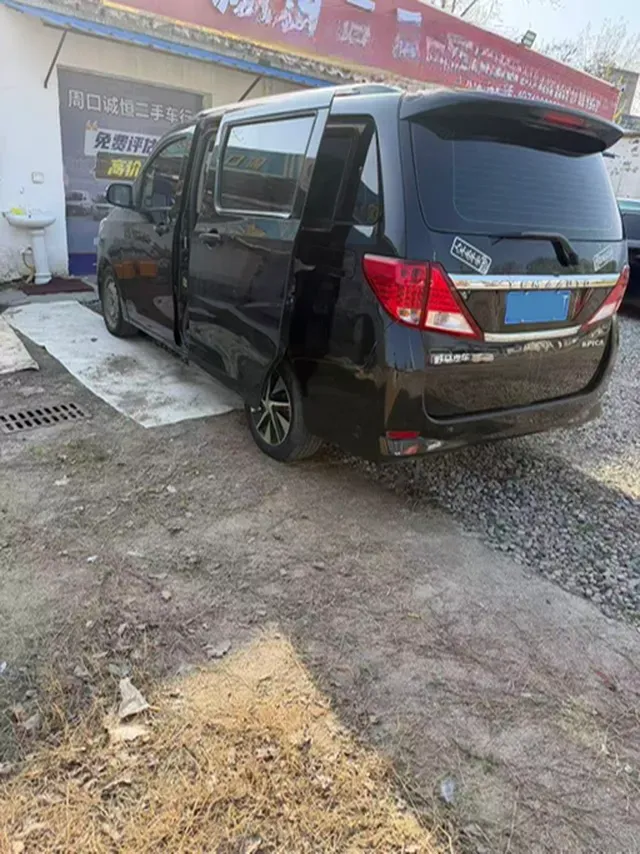 2018 Yema SiPaiKa 1.5L 112HP L4 5MT,autocango,china used car exporter,china ev exporter,chinese used car exporter,chinese used ev exporter