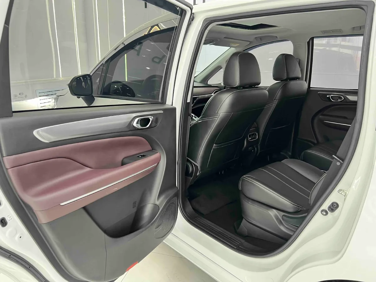 2021 GAC Trumpchi M6 1.5T 169HP L4 7DCT,autocango,china used car exporter,china ev exporter,chinese used car exporter,chinese used ev exporter