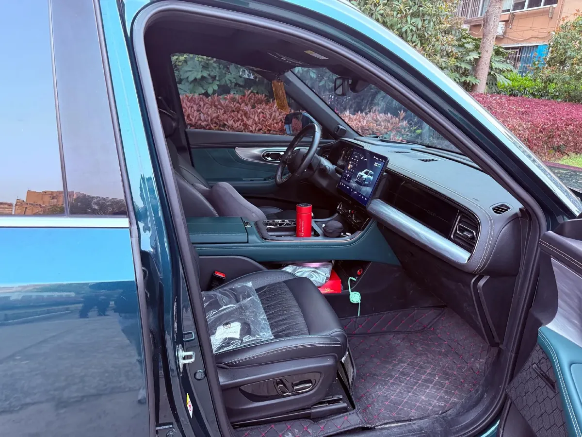 2022 GAC Trumpchi GS8 2.0T 190HP L4 E-CVT Hybrid,autocango,china used car exporter,china ev exporter,chinese used car exporter,chinese used ev exporter