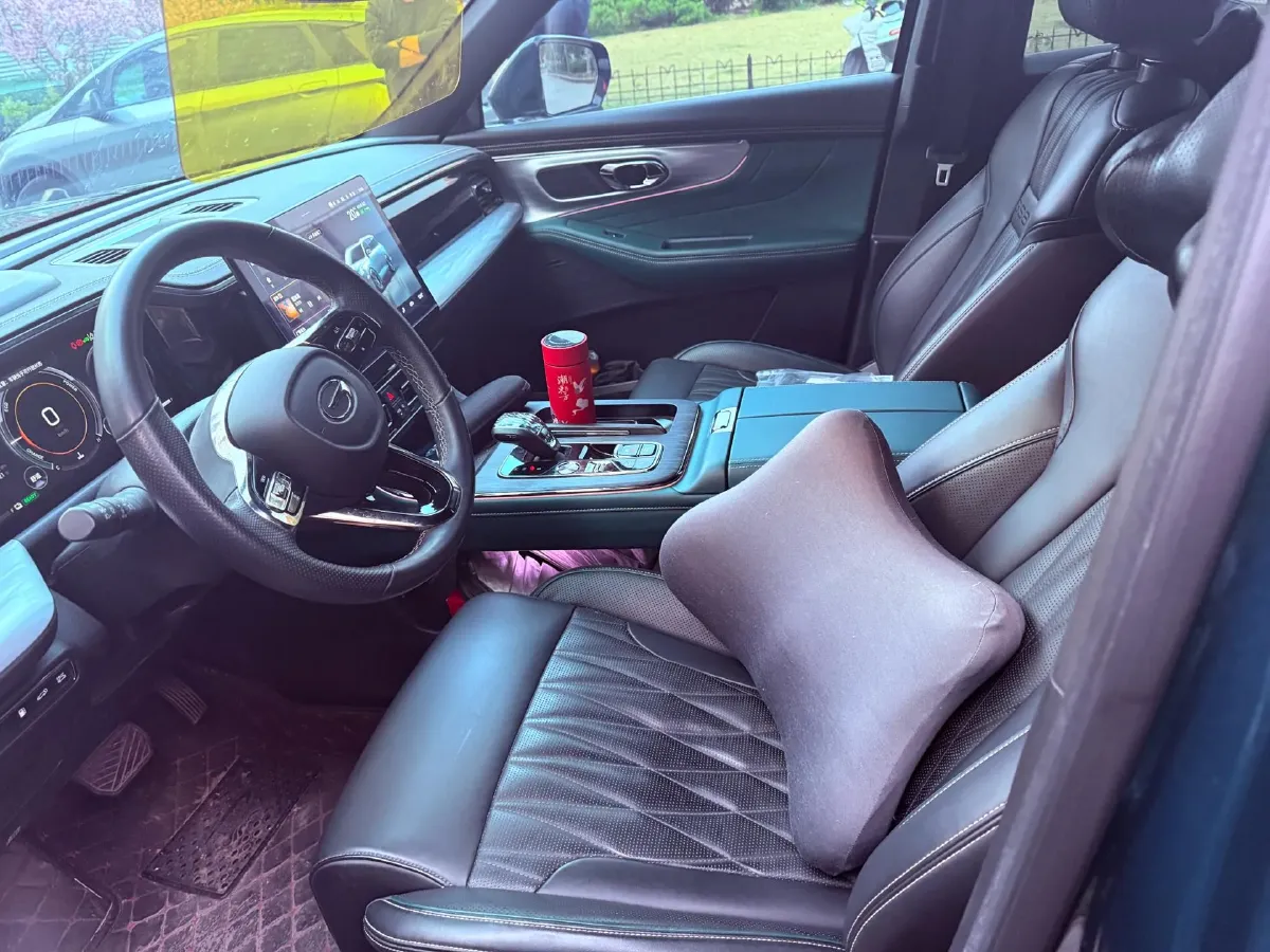 2022 GAC Trumpchi GS8 2.0T 190HP L4 E-CVT Hybrid,autocango,china used car exporter,china ev exporter,chinese used car exporter,chinese used ev exporter