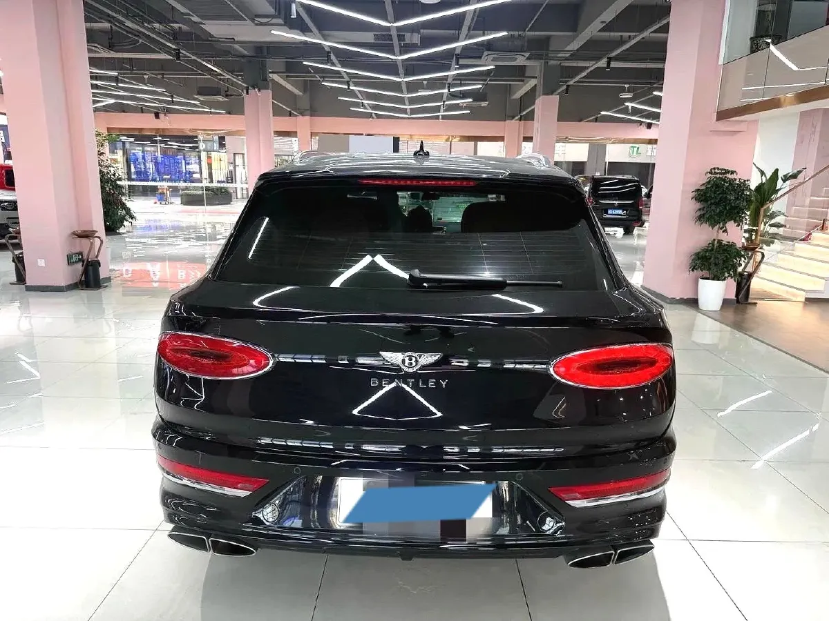 2021 Bentley Bentayga 4.0T 550HP V8 8AT,autocango,china used car exporter,china ev exporter,chinese used car exporter,chinese used ev exporter