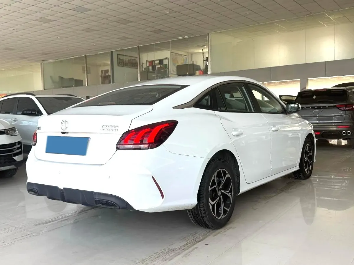 2023 MG 5 1.5L 129HP L4 5MT,autocango,china used car exporter,china ev exporter,chinese used car exporter,chinese used ev exporter