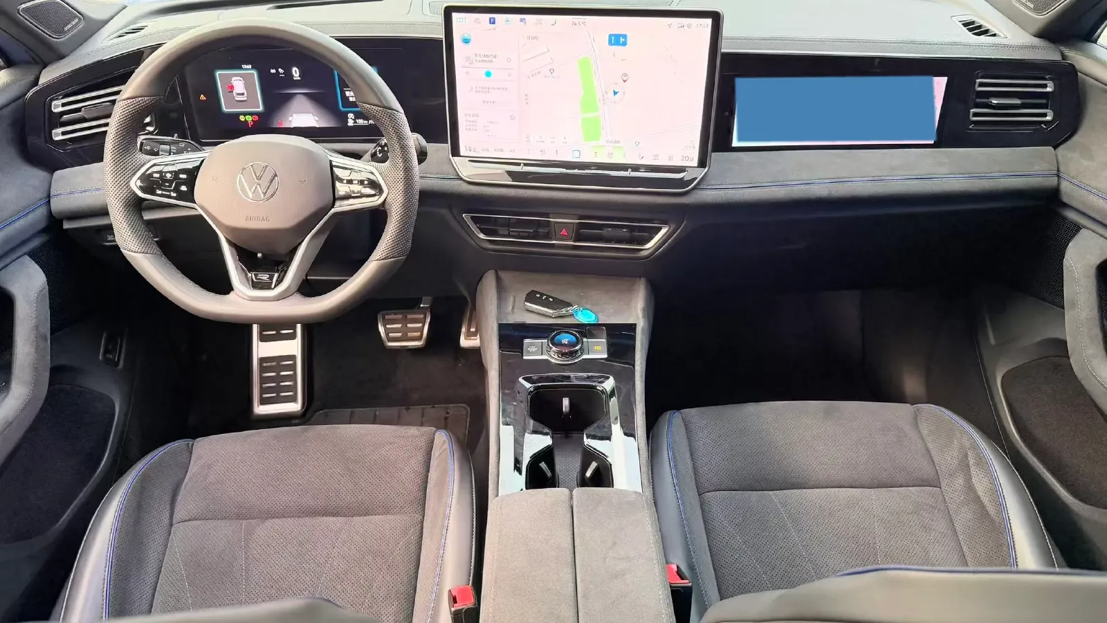 2024 Volkswagen Tiguan L 2.0T 220HP L4 7DCT,autocango,china used car exporter,china ev exporter,chinese used car exporter,chinese used ev exporter