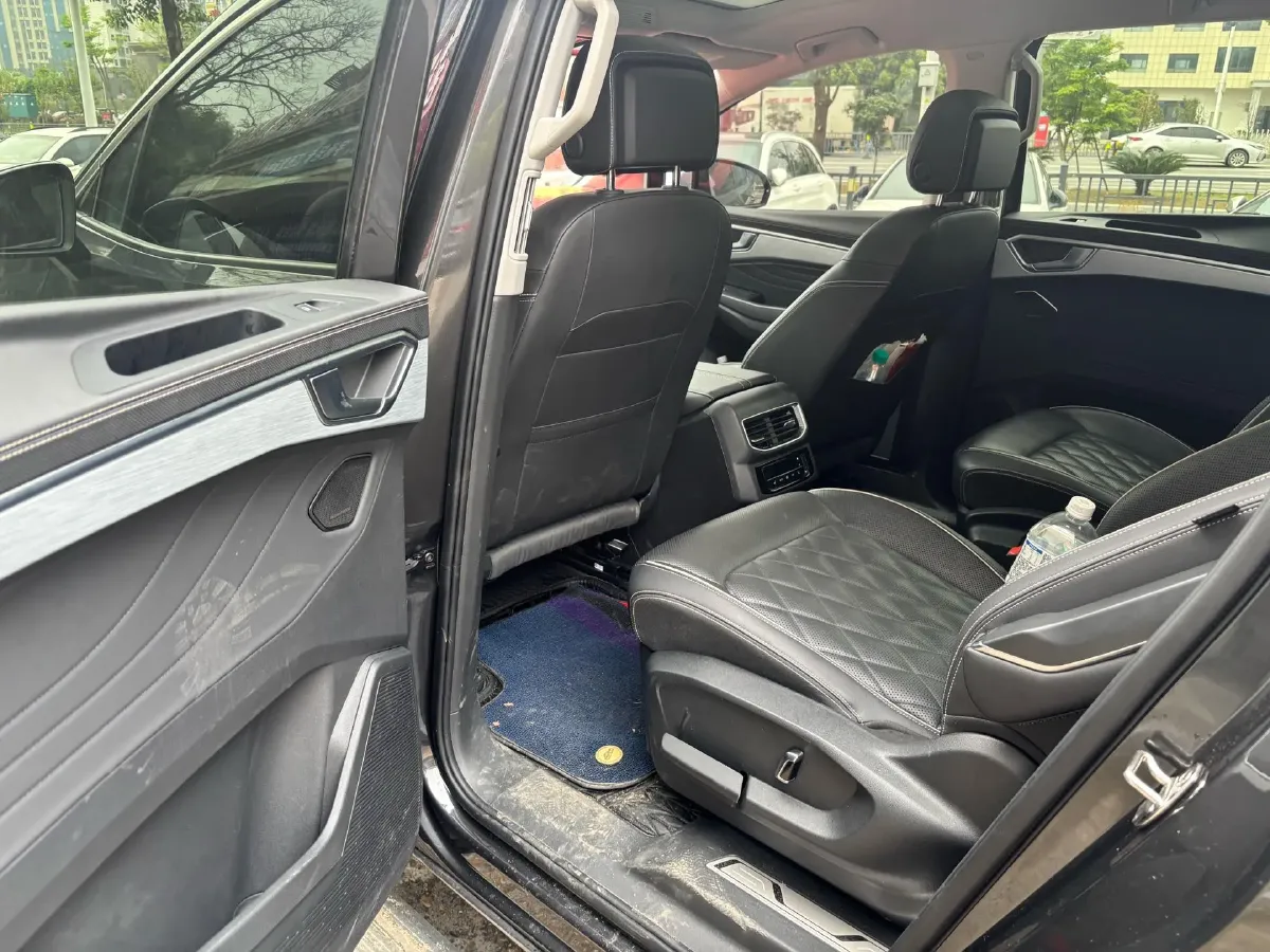 2023 Volkswagen Talagon 2.5T 299HP V6 7DCT,autocango,china used car exporter,china ev exporter,chinese used car exporter,chinese used ev exporter