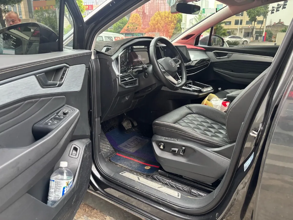 2023 Volkswagen Talagon 2.5T 299HP V6 7DCT,autocango,china used car exporter,china ev exporter,chinese used car exporter,chinese used ev exporter