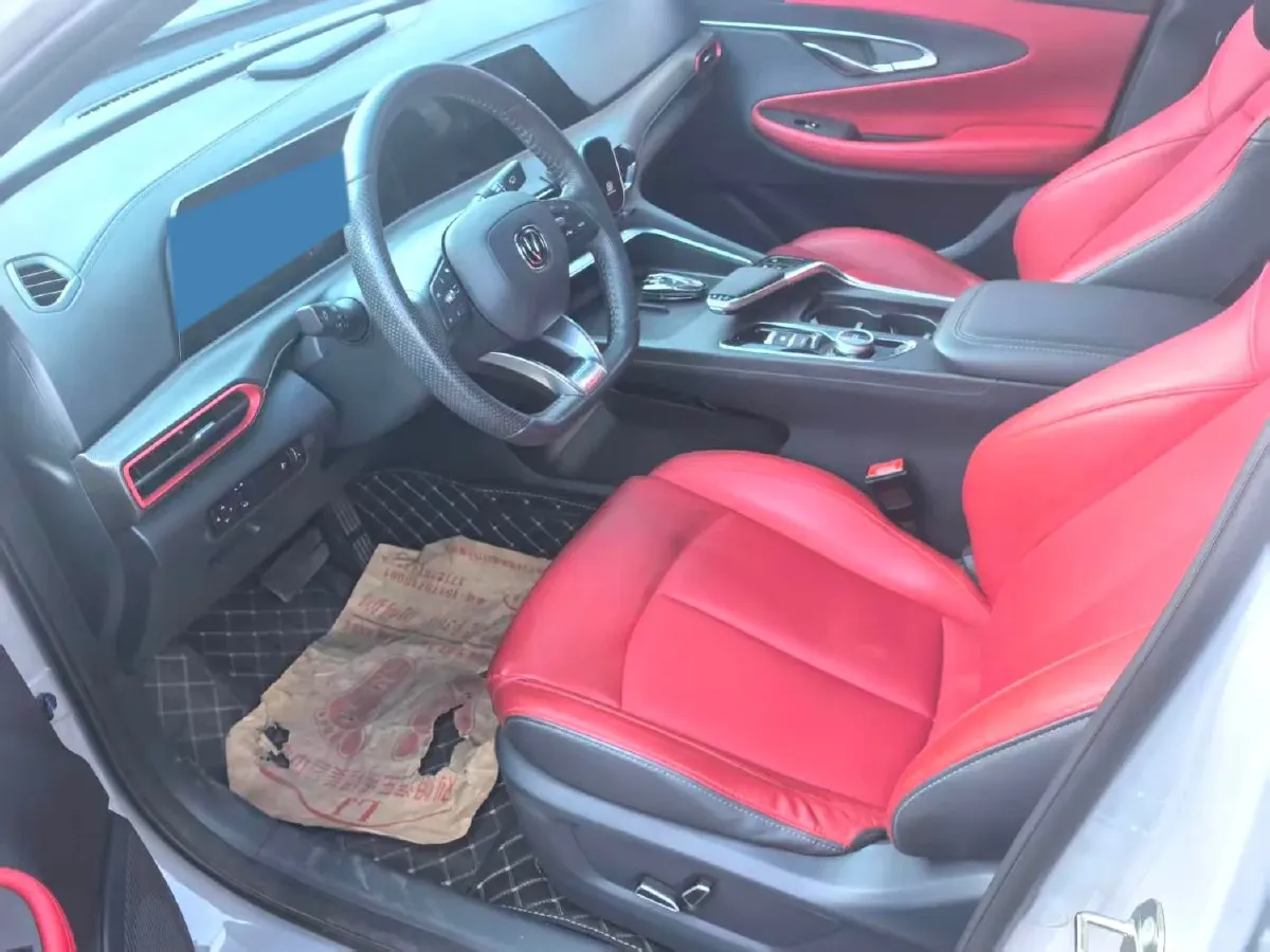 2021 ChangAn UNI-T 1.5T 180HP L4 7DCT,autocango,china used car exporter,china ev exporter,chinese used car exporter,chinese used ev exporter