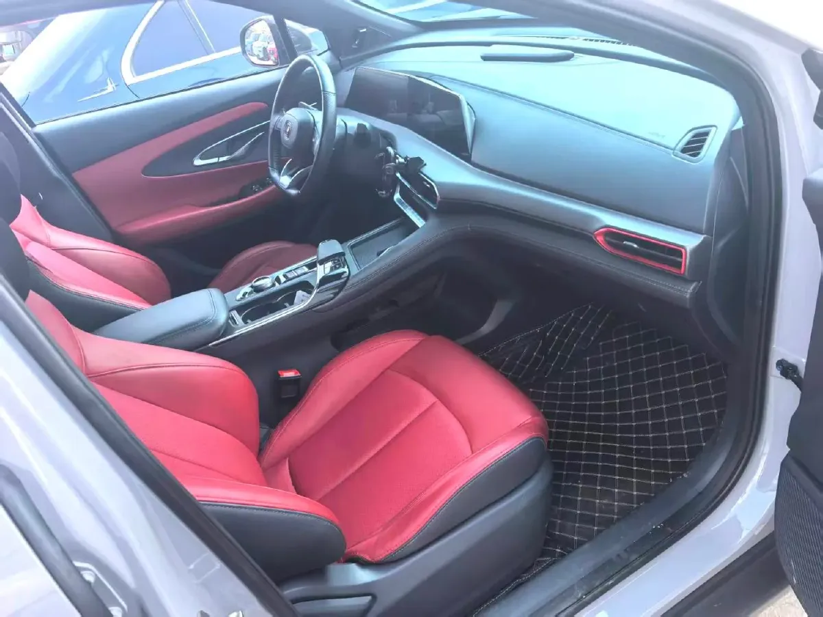 2021 ChangAn UNI-T 1.5T 180HP L4 7DCT,autocango,china used car exporter,china ev exporter,chinese used car exporter,chinese used ev exporter