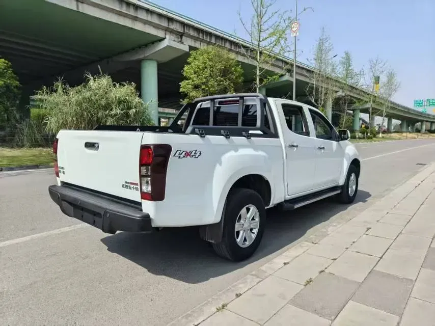 2020 Isuzu LingTuo 2.5T 150HP L4 6AT,autocango,china used car exporter,china ev exporter,chinese used car exporter,chinese used ev exporter