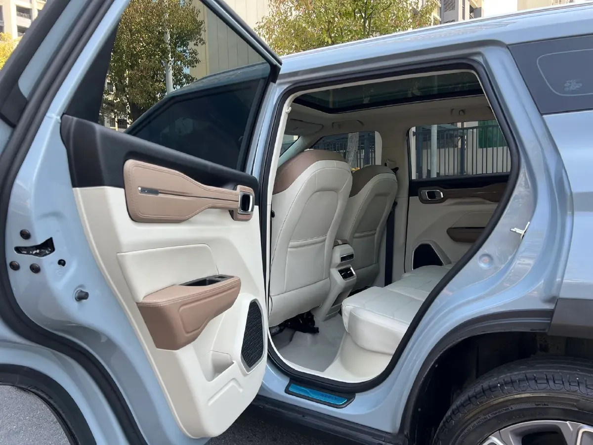 2020 Geely ICON 1.5T 177HP L3 7DCT,autocango,china used car exporter,china ev exporter,chinese used car exporter,chinese used ev exporter