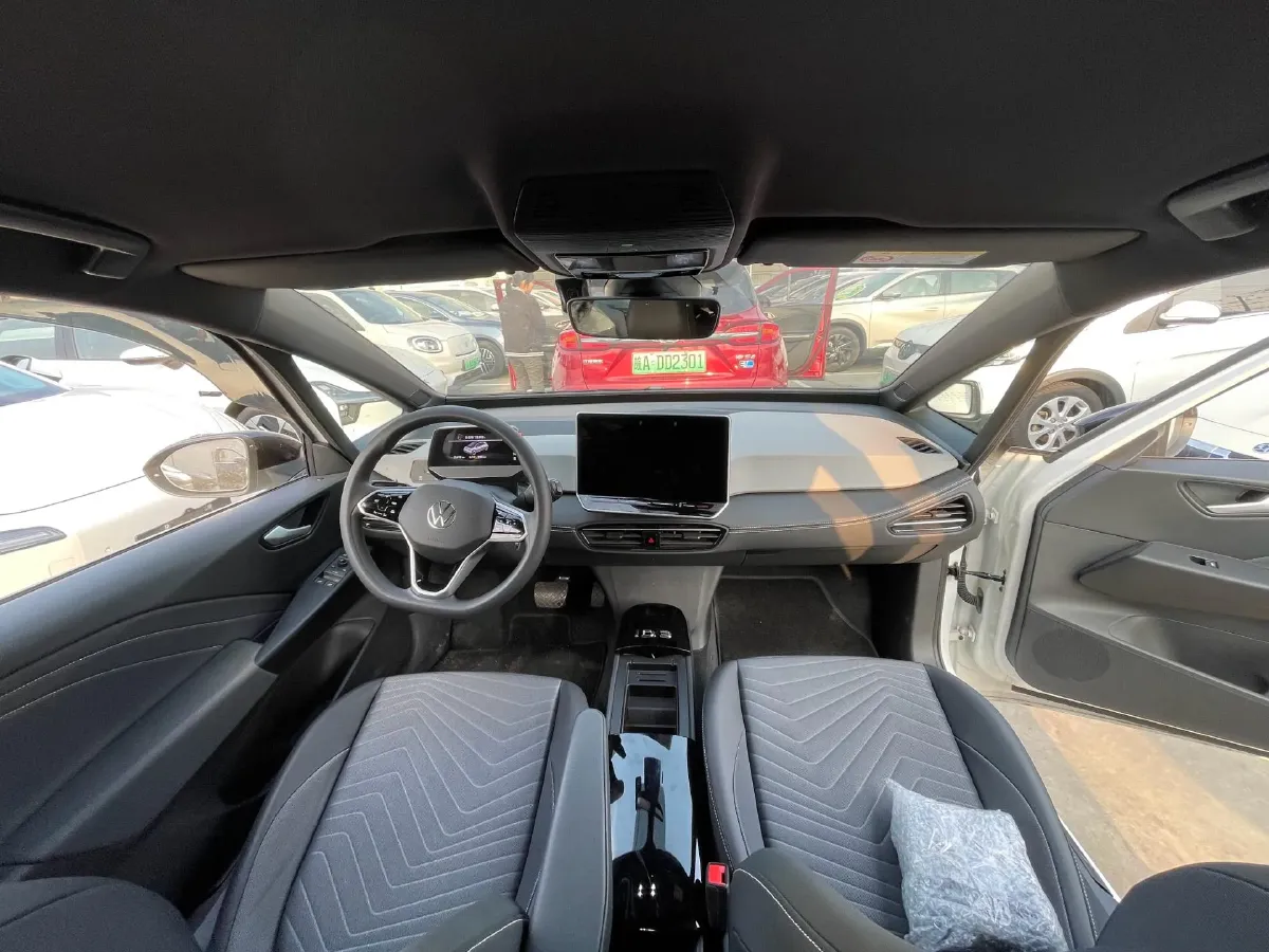 2025 Volkswagen ID.3 BEV 52.8KWH,autocango,china used car exporter,china ev exporter,chinese used car exporter,chinese used ev exporter
