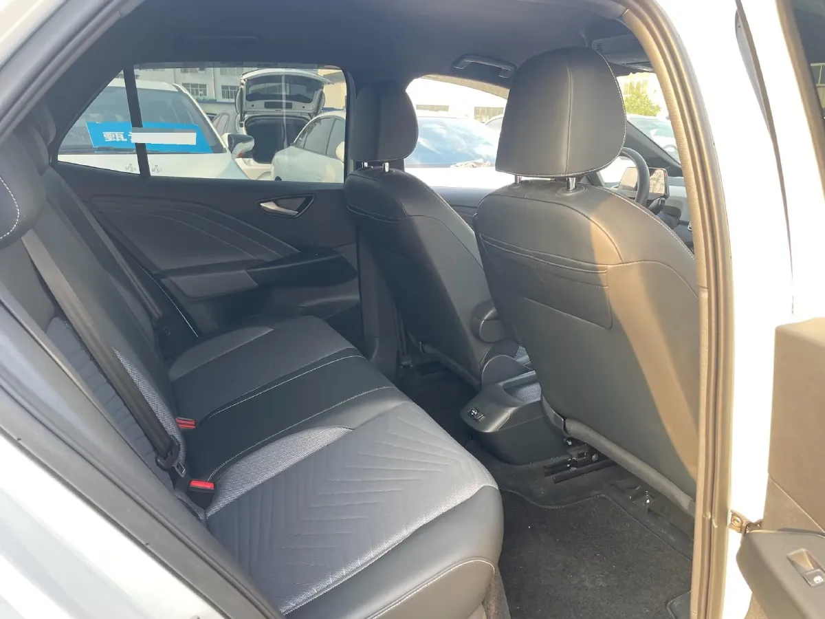 2025 Volkswagen ID.3 BEV 52.8KWH,autocango,china used car exporter,china ev exporter,chinese used car exporter,chinese used ev exporter