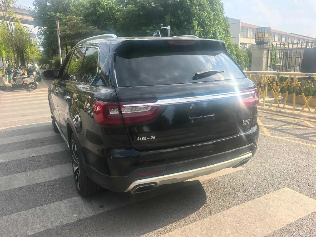 2021 HongQi HS7 2.0T 252HP L4 7DCT,autocango,china used car exporter,china ev exporter,chinese used car exporter,chinese used ev exporter