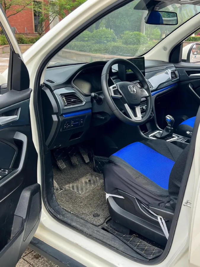 2017 BAIC WeiWang M50F 1.5L 116HP L4 5MT,autocango,china used car exporter,china ev exporter,chinese used car exporter,chinese used ev exporter