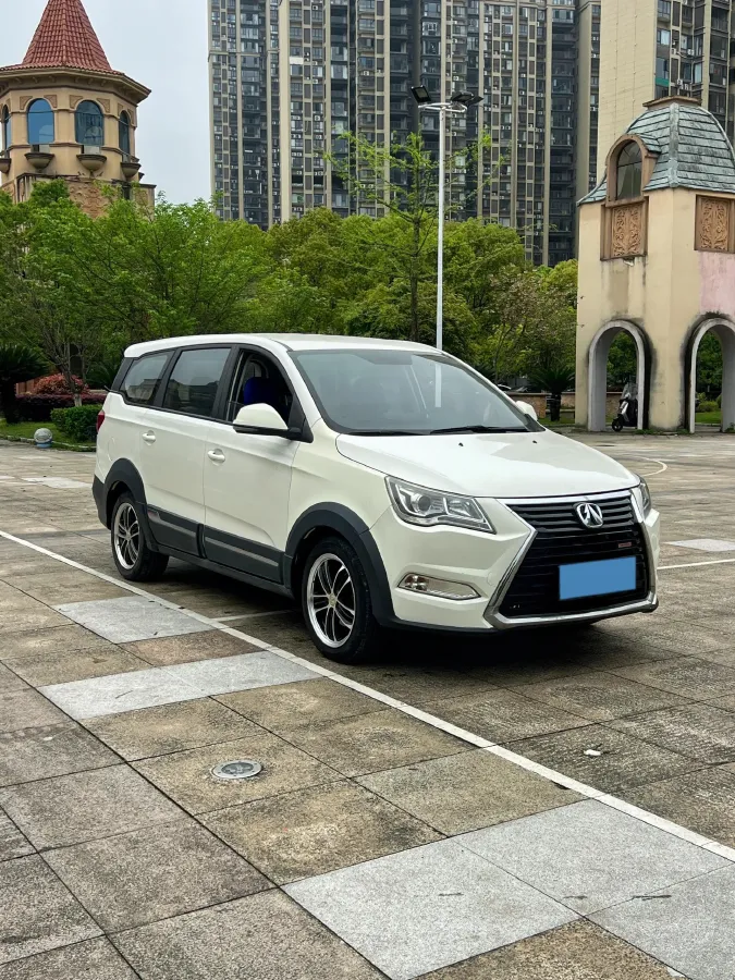 2017 BAIC WeiWang M50F 1.5L 116HP L4 5MT,autocango,china used car exporter,china ev exporter,chinese used car exporter,chinese used ev exporter