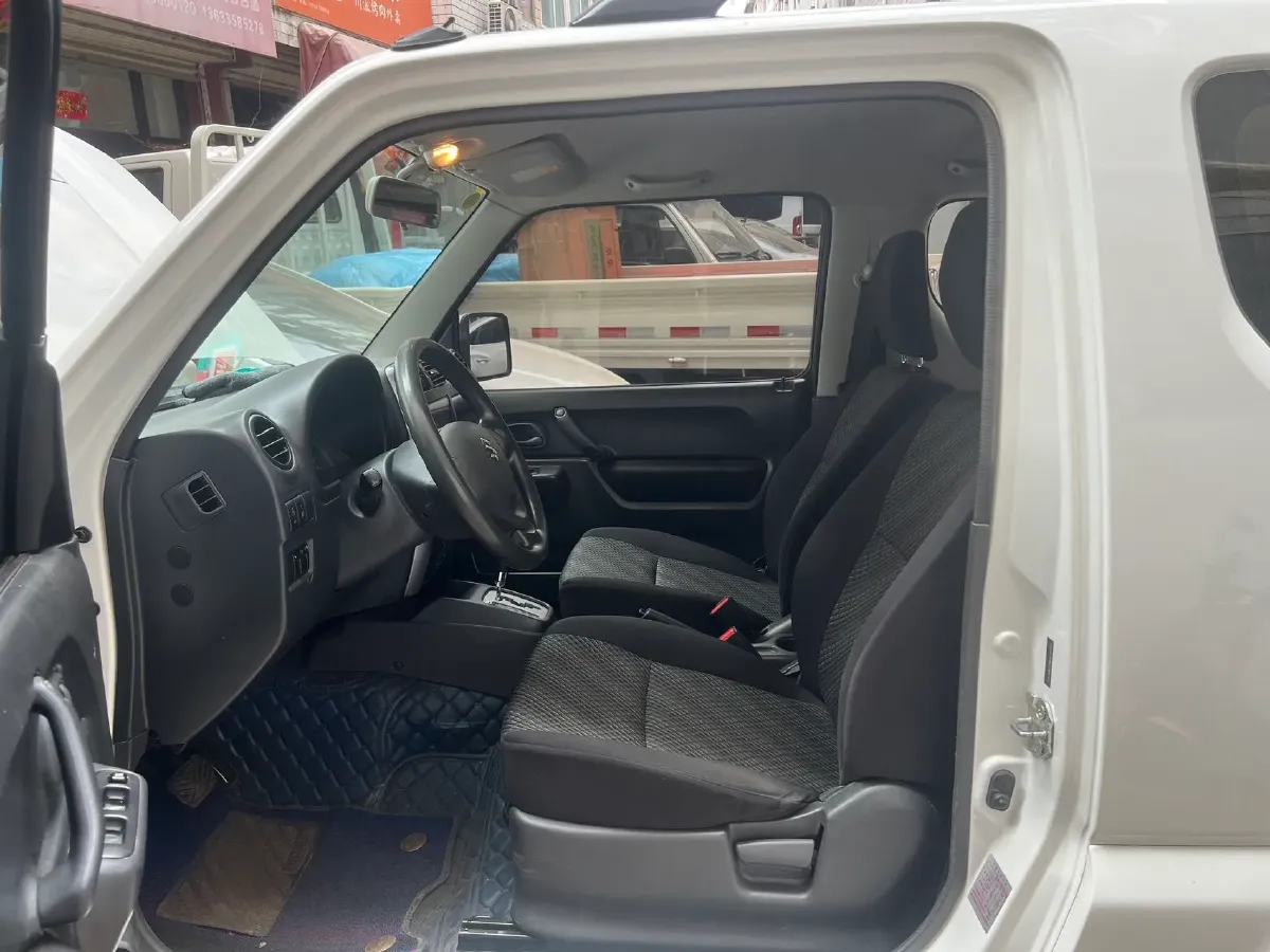 2015 Suzuki Jimny 1.3L 85HP L4 4AT,autocango,china used car exporter,china ev exporter,chinese used car exporter,chinese used ev exporter