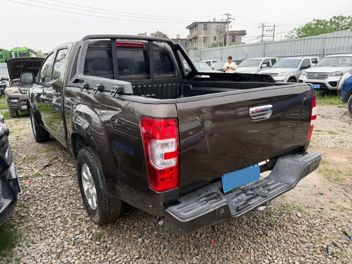 2020 JMC BaoDian 2.5T 140HP L4 5MT,autocango,china used car exporter,china ev exporter,chinese used car exporter,chinese used ev exporter