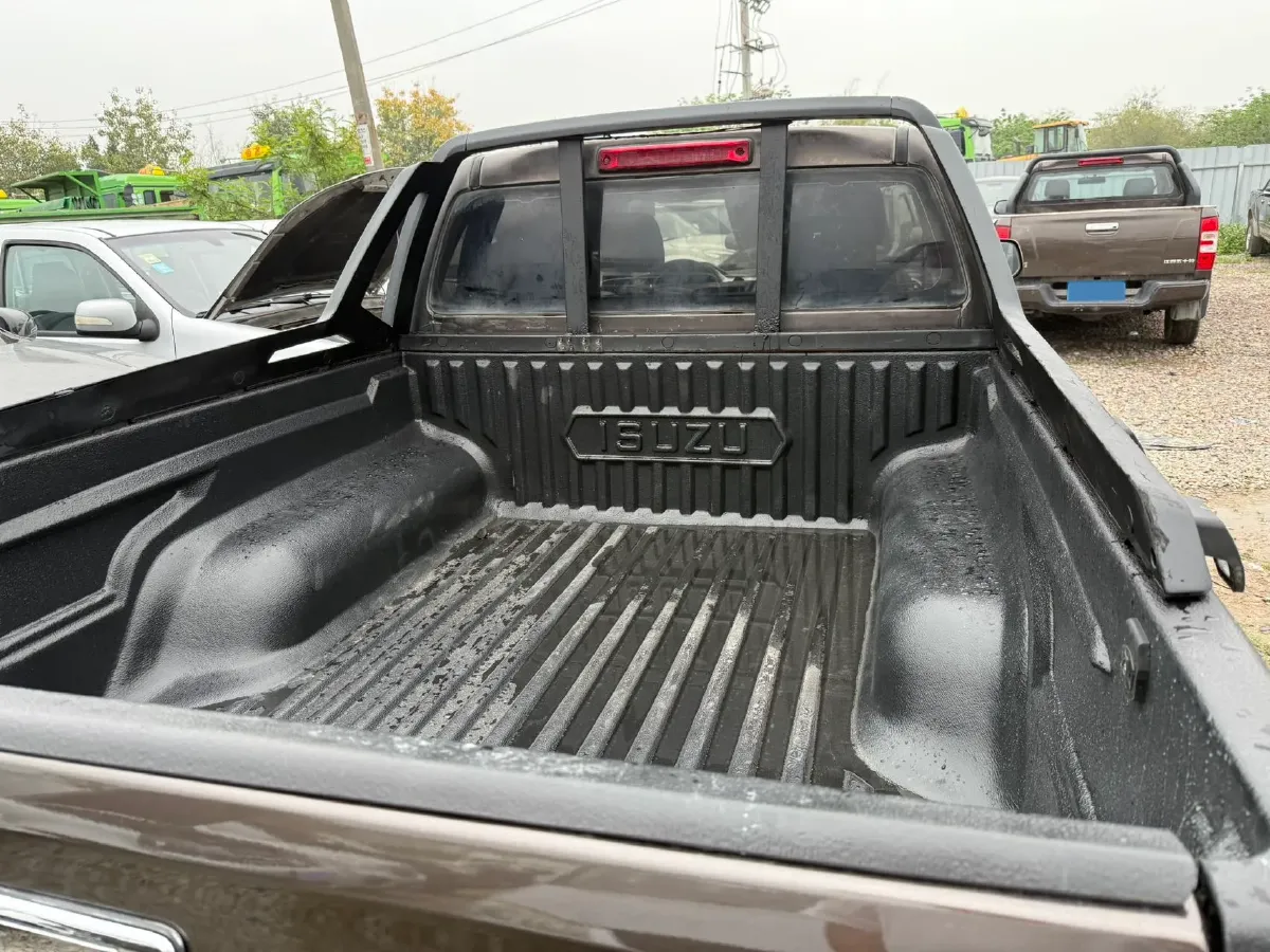 2020 JMC BaoDian 2.5T 140HP L4 5MT,autocango,china used car exporter,china ev exporter,chinese used car exporter,chinese used ev exporter