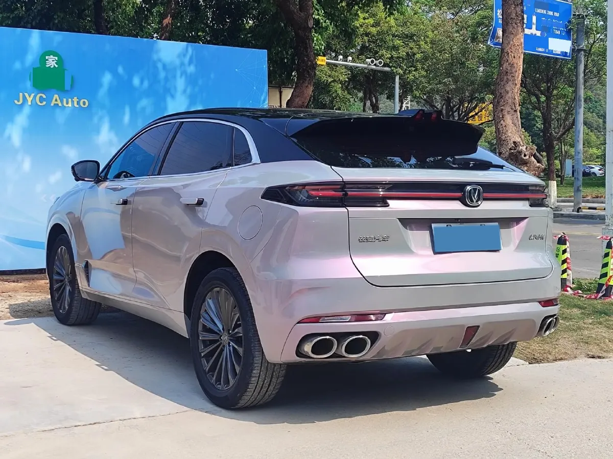 2021 ChangAn UNI-K 2.0T 233HP L4 8AT,autocango,china used car exporter,china ev exporter,chinese used car exporter,chinese used ev exporter