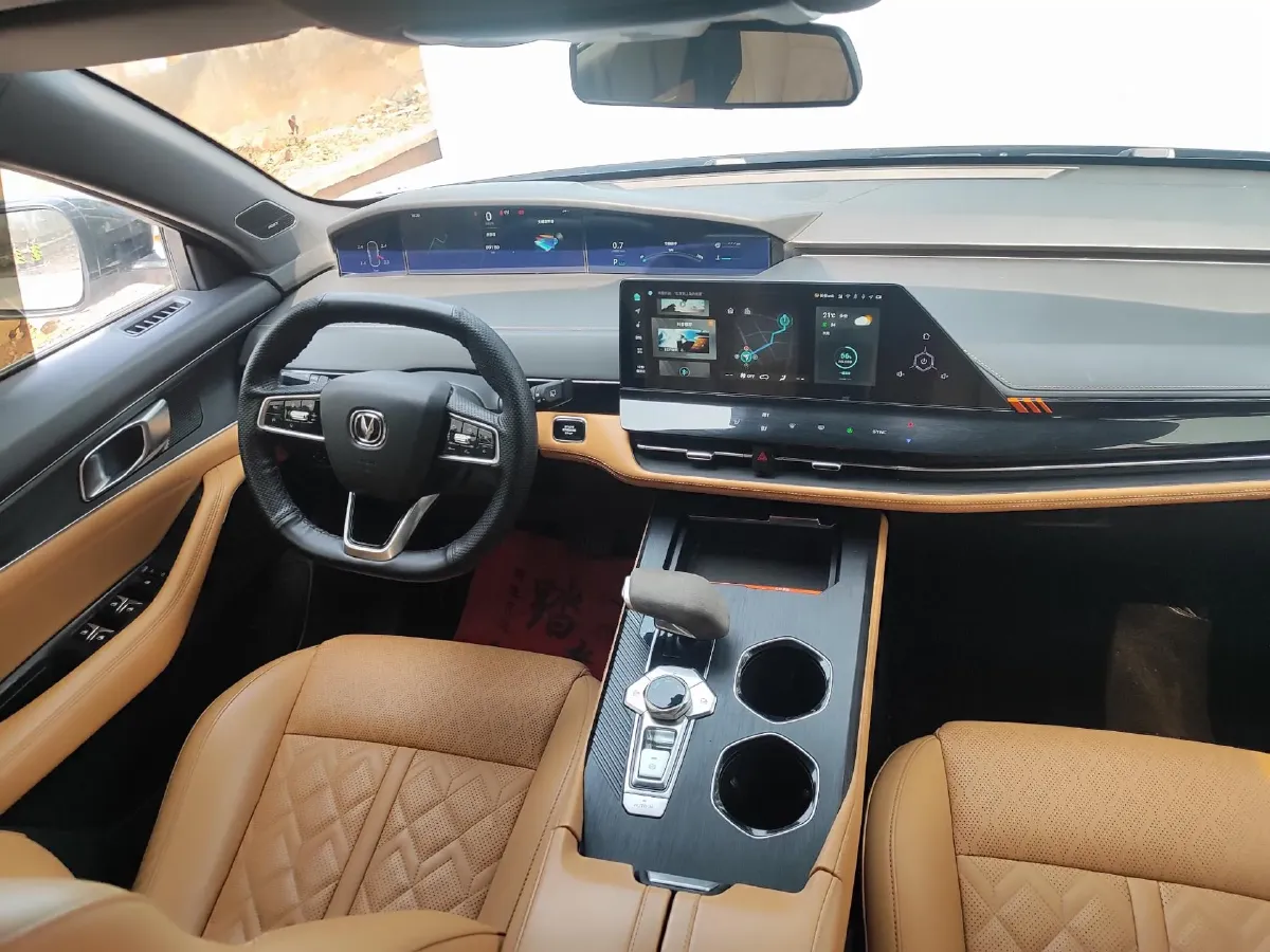 2021 ChangAn UNI-K 2.0T 233HP L4 8AT,autocango,china used car exporter,china ev exporter,chinese used car exporter,chinese used ev exporter