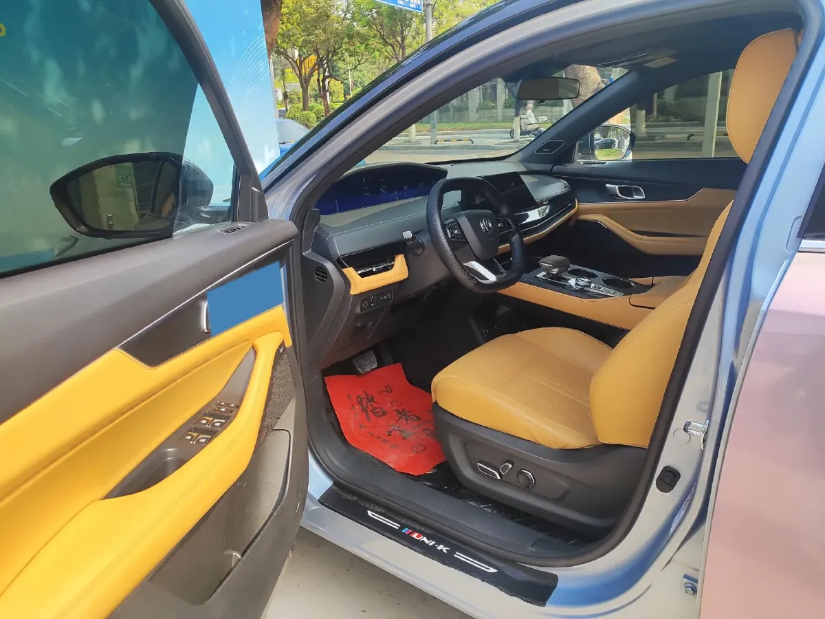 2021 ChangAn UNI-K 2.0T 233HP L4 8AT,autocango,china used car exporter,china ev exporter,chinese used car exporter,chinese used ev exporter