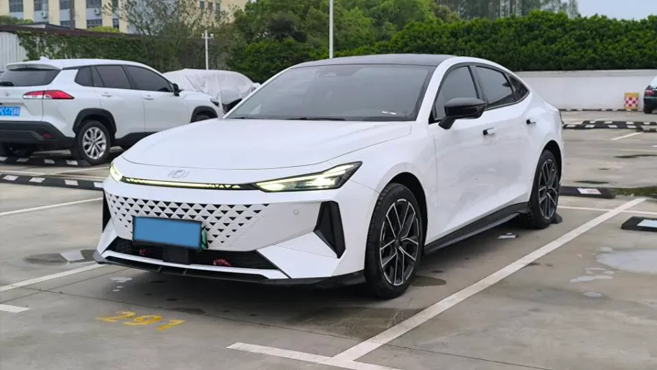 2023 ChangAn QiYuan A07 1.5L 95HP L4 REEV 28.4KWH,autocango,china used car exporter,china ev exporter,chinese used car exporter,chinese used ev exporter