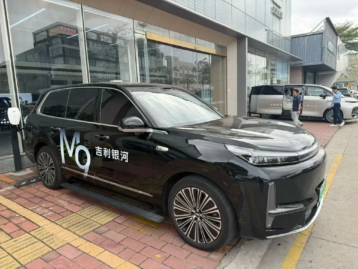 2025 Geely Galaxy M9 1.5T 163HP L4 3DHT PHEV,autocango,china used car exporter,china ev exporter,chinese used car exporter,chinese used ev exporter