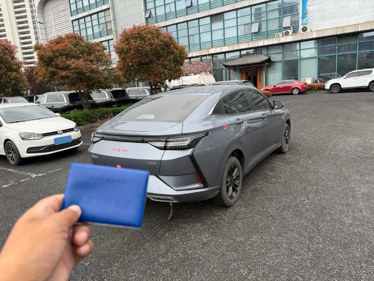 2025 DongFeng Aeolus YiXuan 1.5L 125HP L4 6DCT,autocango,china used car exporter,china ev exporter,chinese used car exporter,chinese used ev exporter