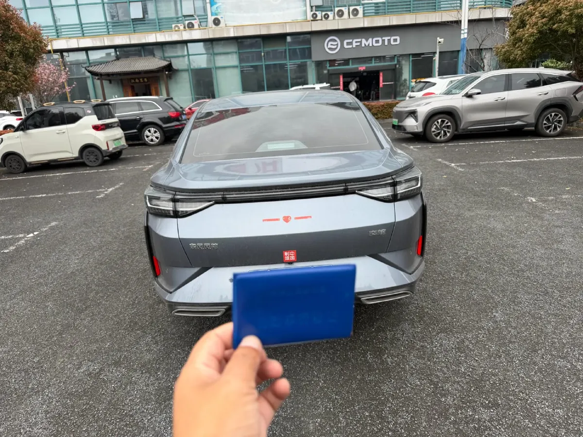 2025 DongFeng Aeolus YiXuan 1.5L 125HP L4 6DCT,autocango,china used car exporter,china ev exporter,chinese used car exporter,chinese used ev exporter