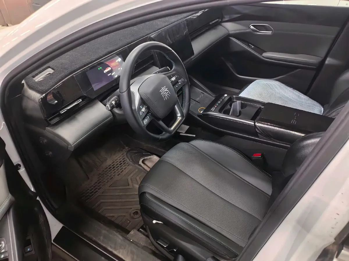 2025 BYD QinL BEV,autocango,china used car exporter,china ev exporter,chinese used car exporter,chinese used ev exporter