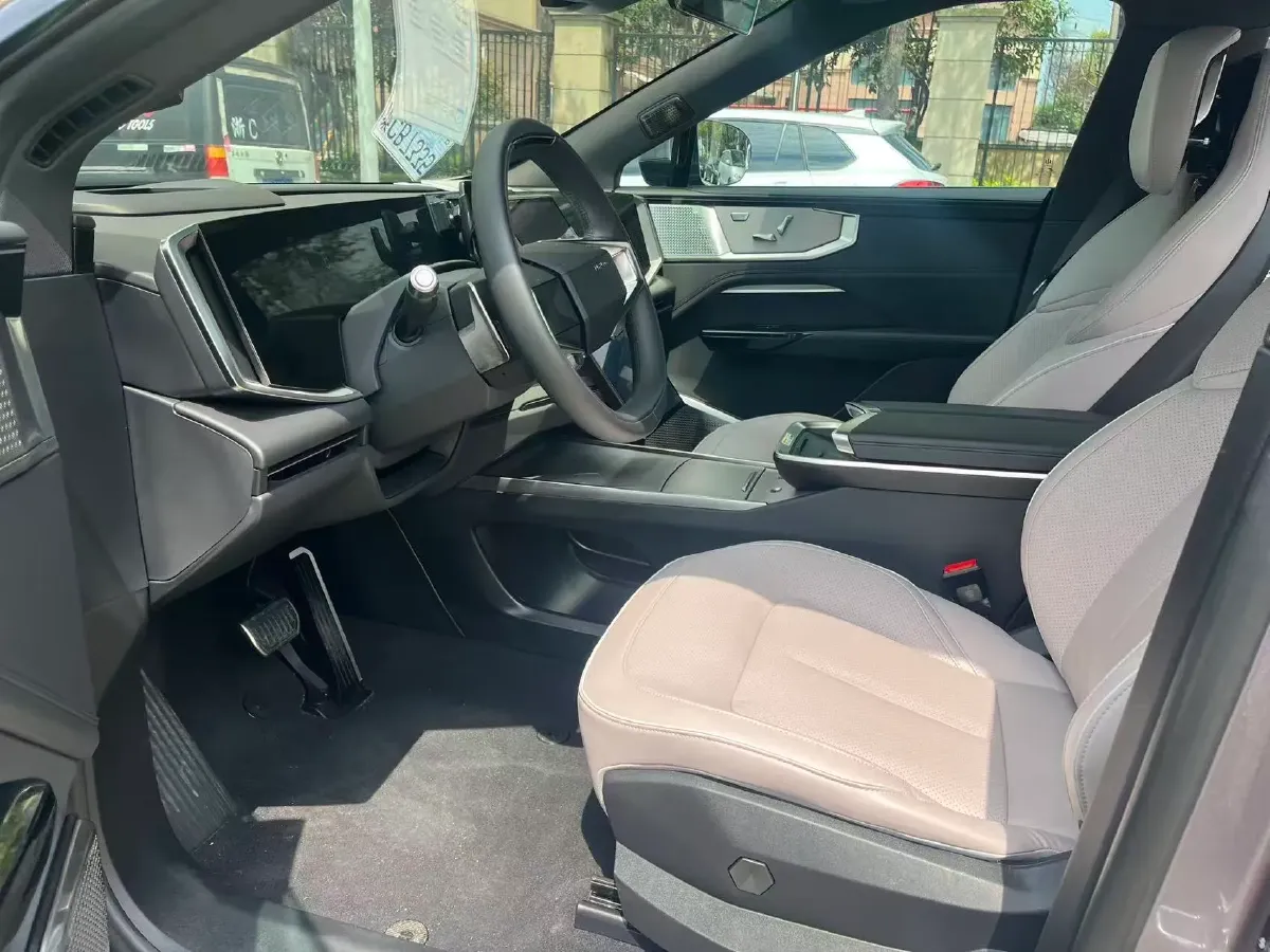 2023 HiPhi Y BEV 76.6KWH,autocango,china used car exporter,china ev exporter,chinese used car exporter,chinese used ev exporter