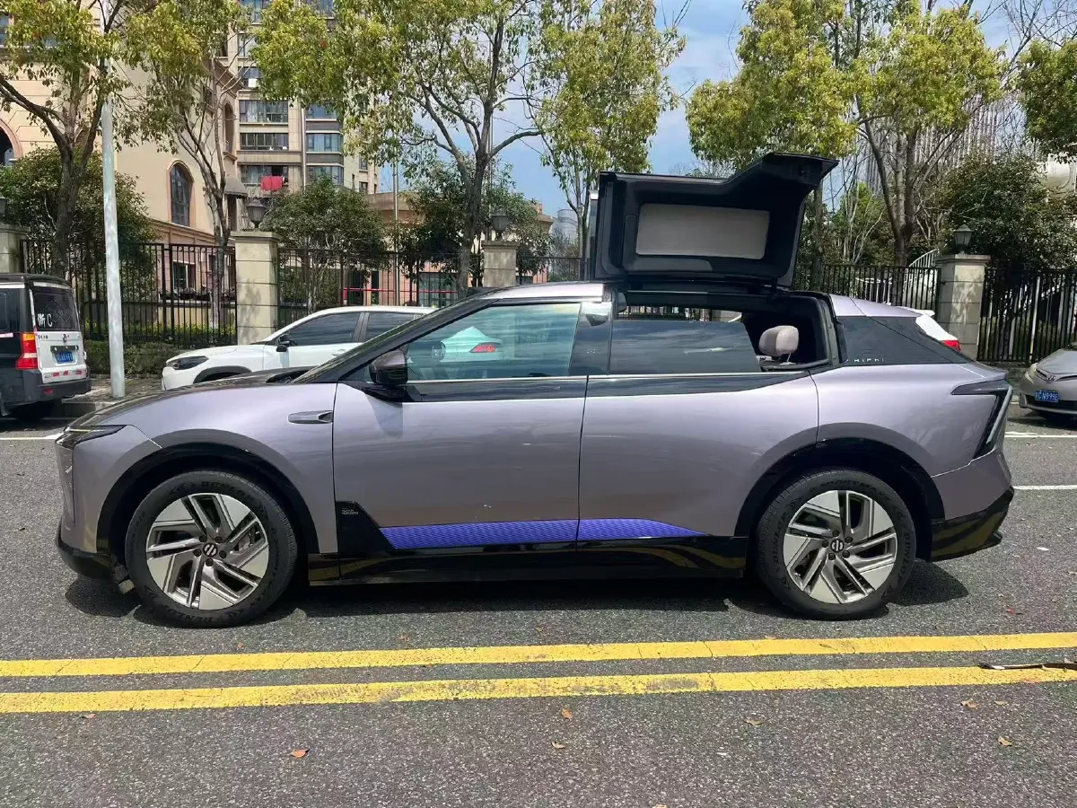 2023 HiPhi Y BEV 76.6KWH,autocango,china used car exporter,china ev exporter,chinese used car exporter,chinese used ev exporter