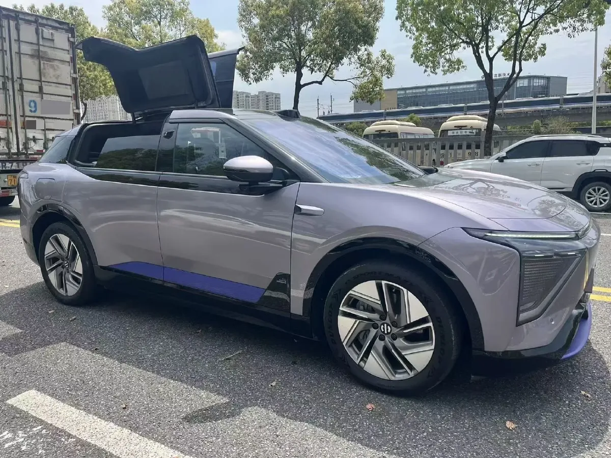 2023 HiPhi Y BEV 76.6KWH,autocango,china used car exporter,china ev exporter,chinese used car exporter,chinese used ev exporter