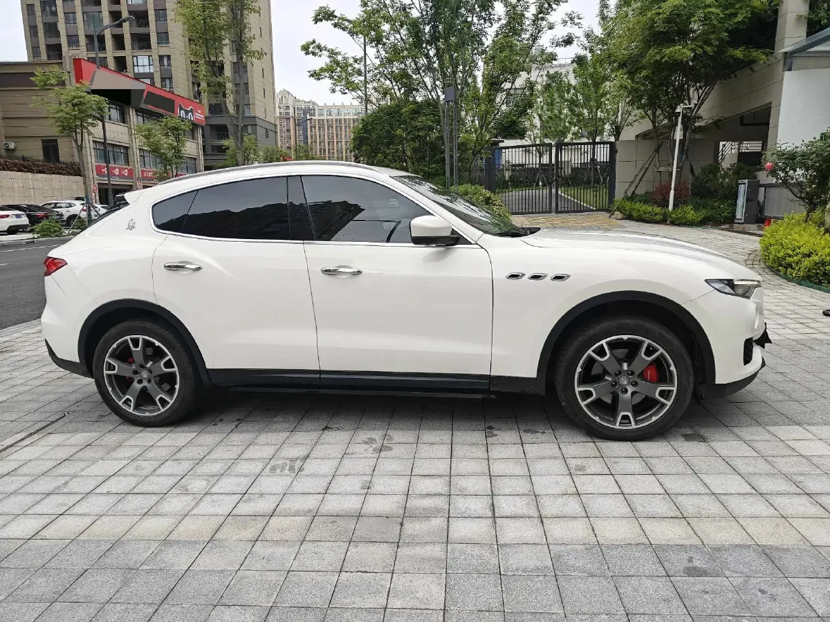 2019 Maserati Levante 3.0T 350HP V6 8AT,autocango,china used car exporter,china ev exporter,chinese used car exporter,chinese used ev exporter