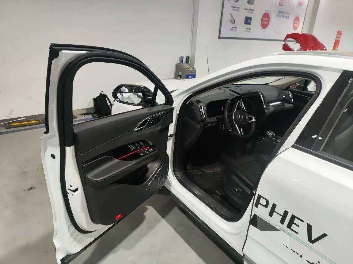 2023 HongQi HS3 1.5T 169HP L4 7DCT,autocango,china used car exporter,china ev exporter,chinese used car exporter,chinese used ev exporter