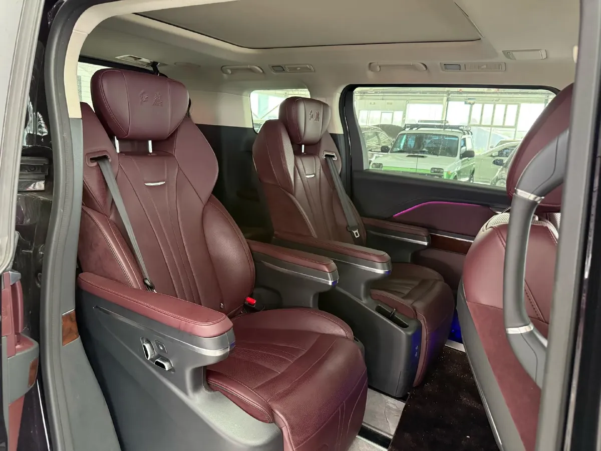 2023 HongQi HQ9 2.0T 252HP L4 8AT,autocango,china used car exporter,china ev exporter,chinese used car exporter,chinese used ev exporter