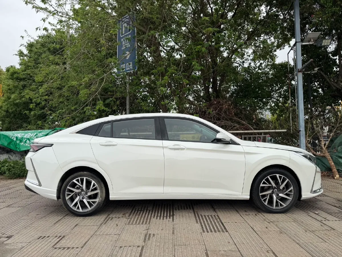 2020 DongFeng Aeolus YiXuan 1.5T 150HP L4 6DCT,autocango,china used car exporter,china ev exporter,chinese used car exporter,chinese used ev exporter