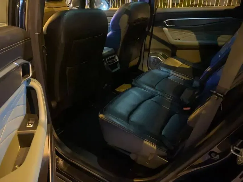 2025 Geely Okavango L 2.0T 218HP L4 7DCT,autocango,china used car exporter,china ev exporter,chinese used car exporter,chinese used ev exporter