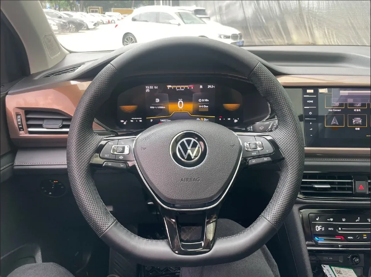 2022 Volkswagen Tharu 1.4T 150HP L4 7DCT,autocango,china used car exporter,china ev exporter,chinese used car exporter,chinese used ev exporter