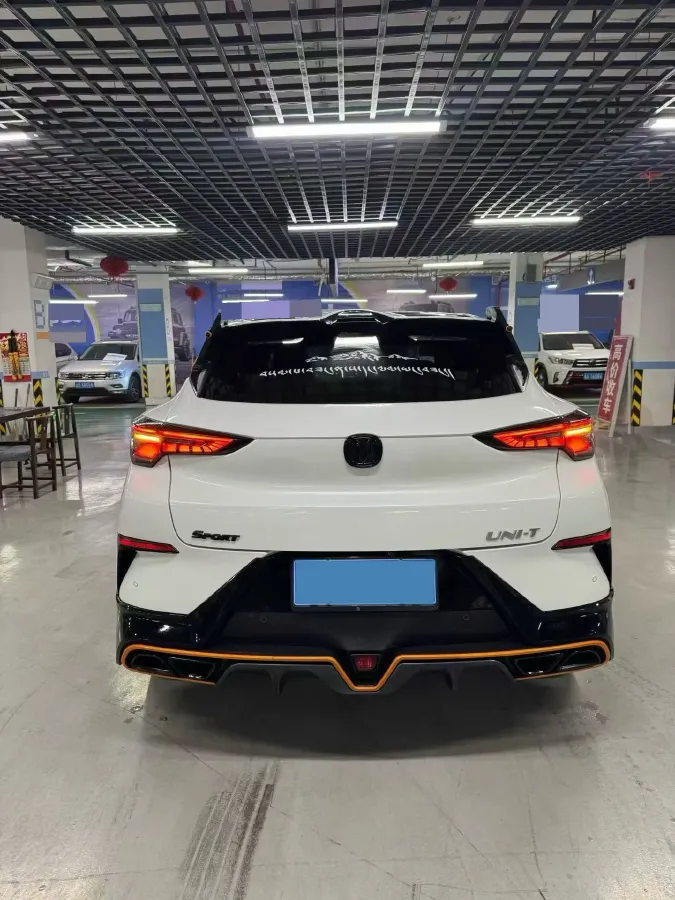 2022 ChangAn UNI-T 1.5T 188HP L4 7DCT,autocango,china used car exporter,china ev exporter,chinese used car exporter,chinese used ev exporter
