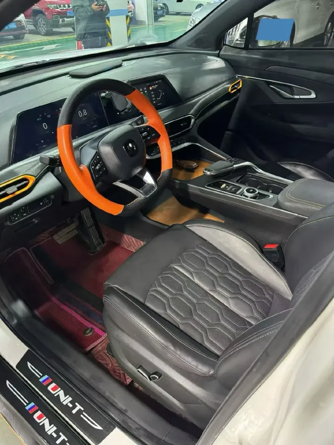 2022 ChangAn UNI-T 1.5T 188HP L4 7DCT,autocango,china used car exporter,china ev exporter,chinese used car exporter,chinese used ev exporter