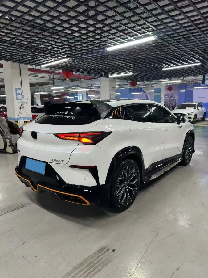 2022 ChangAn UNI-T 1.5T 188HP L4 7DCT,autocango,china used car exporter,china ev exporter,chinese used car exporter,chinese used ev exporter