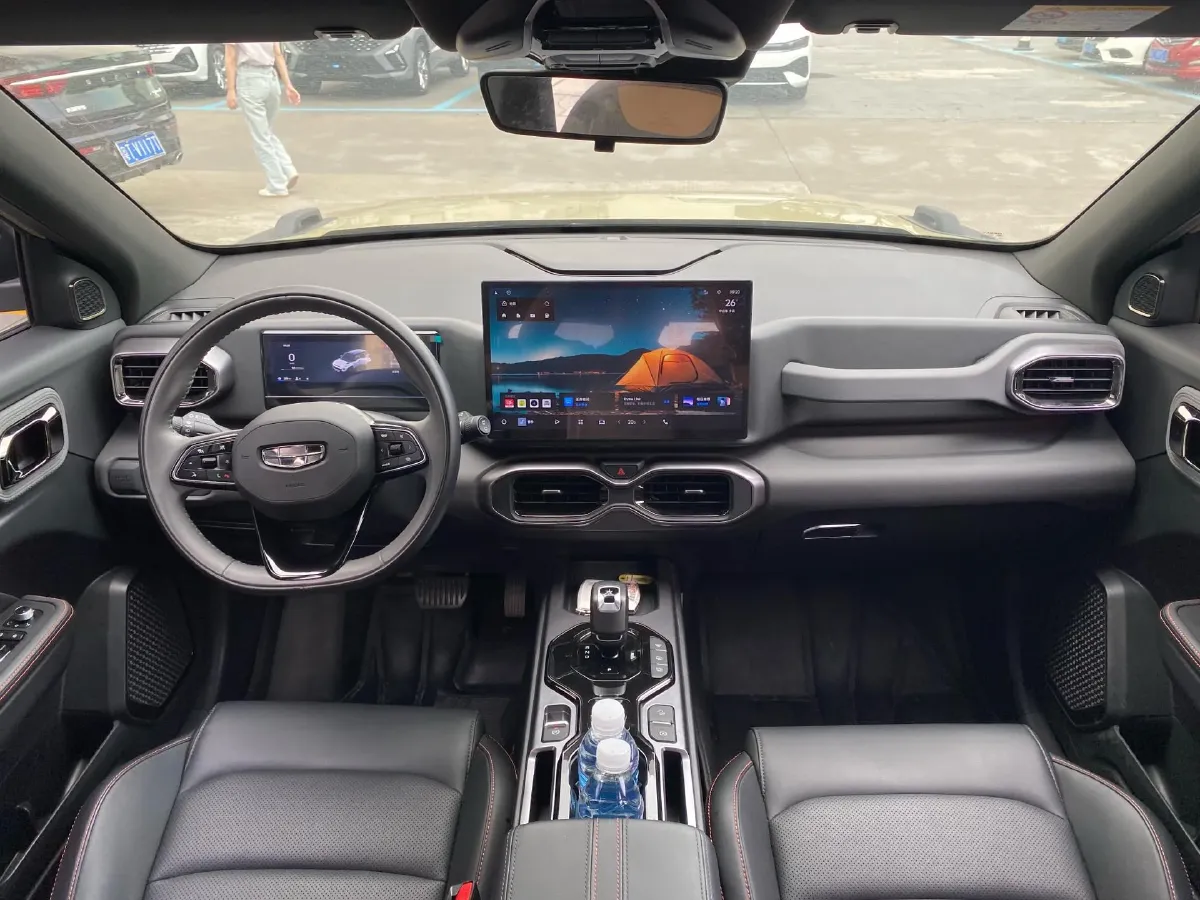 2025 Geely Cowboy 1.5T 181HP L4 7DCT,autocango,china used car exporter,china ev exporter,chinese used car exporter,chinese used ev exporter