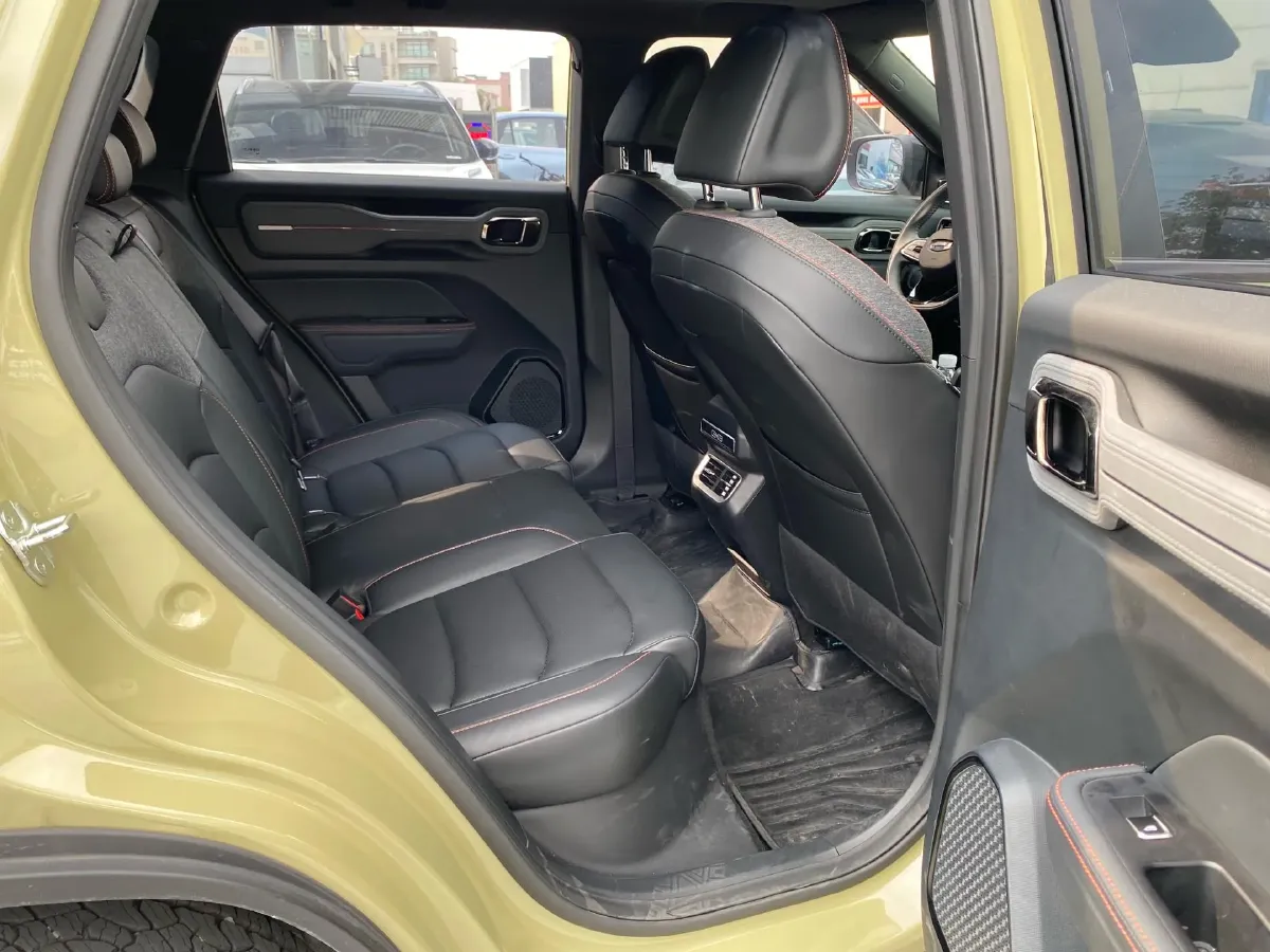 2025 Geely Cowboy 1.5T 181HP L4 7DCT,autocango,china used car exporter,china ev exporter,chinese used car exporter,chinese used ev exporter