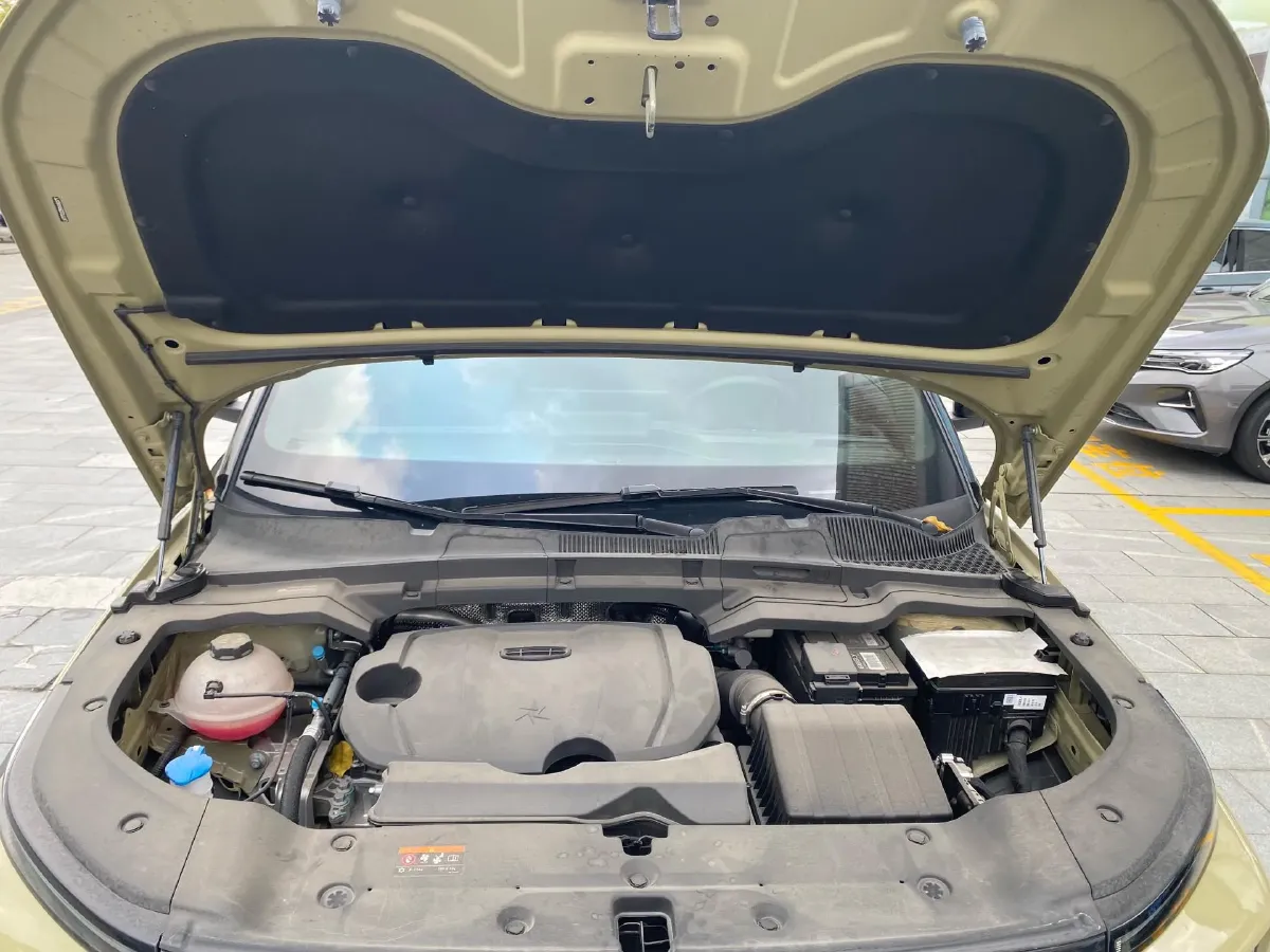 2025 Geely Cowboy 1.5T 181HP L4 7DCT,autocango,china used car exporter,china ev exporter,chinese used car exporter,chinese used ev exporter