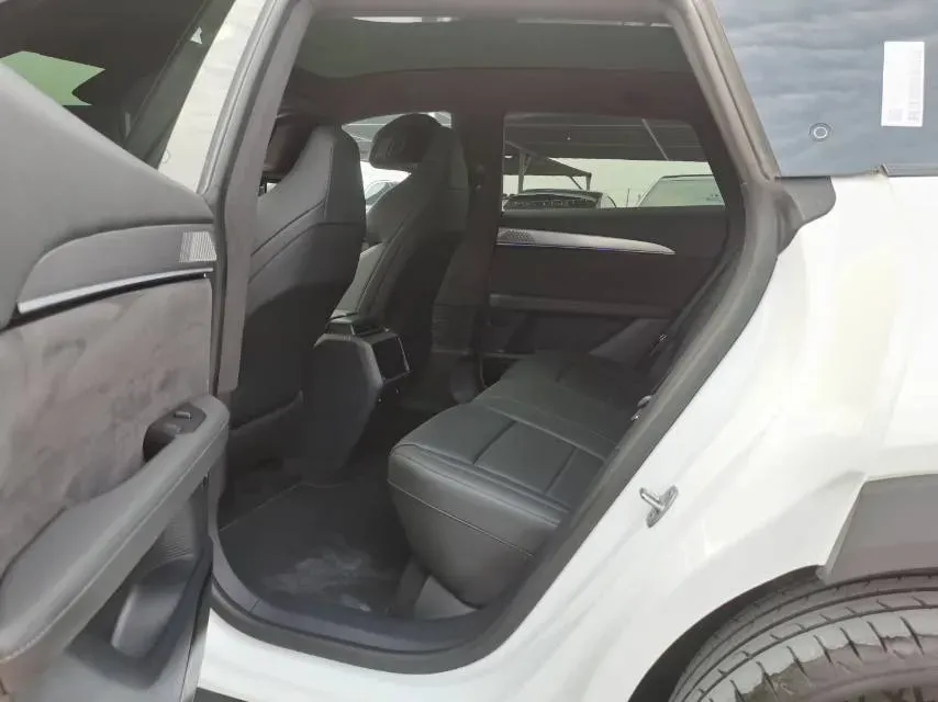 2023 Honda CR-V 2.0L 150HP L4 E-CVT PHEV 17.7KWH,autocango,china used car exporter,china ev exporter,chinese used car exporter,chinese used ev exporter