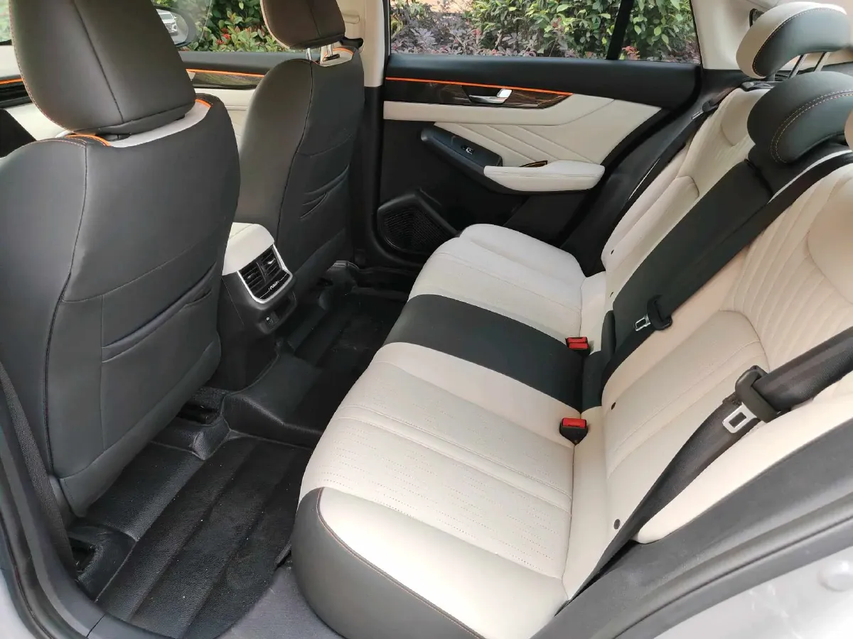 2021 DongFeng Aeolus YiXuan MAX 1.5T 190HP L4 7DCT,autocango,china used car exporter,china ev exporter,chinese used car exporter,chinese used ev exporter