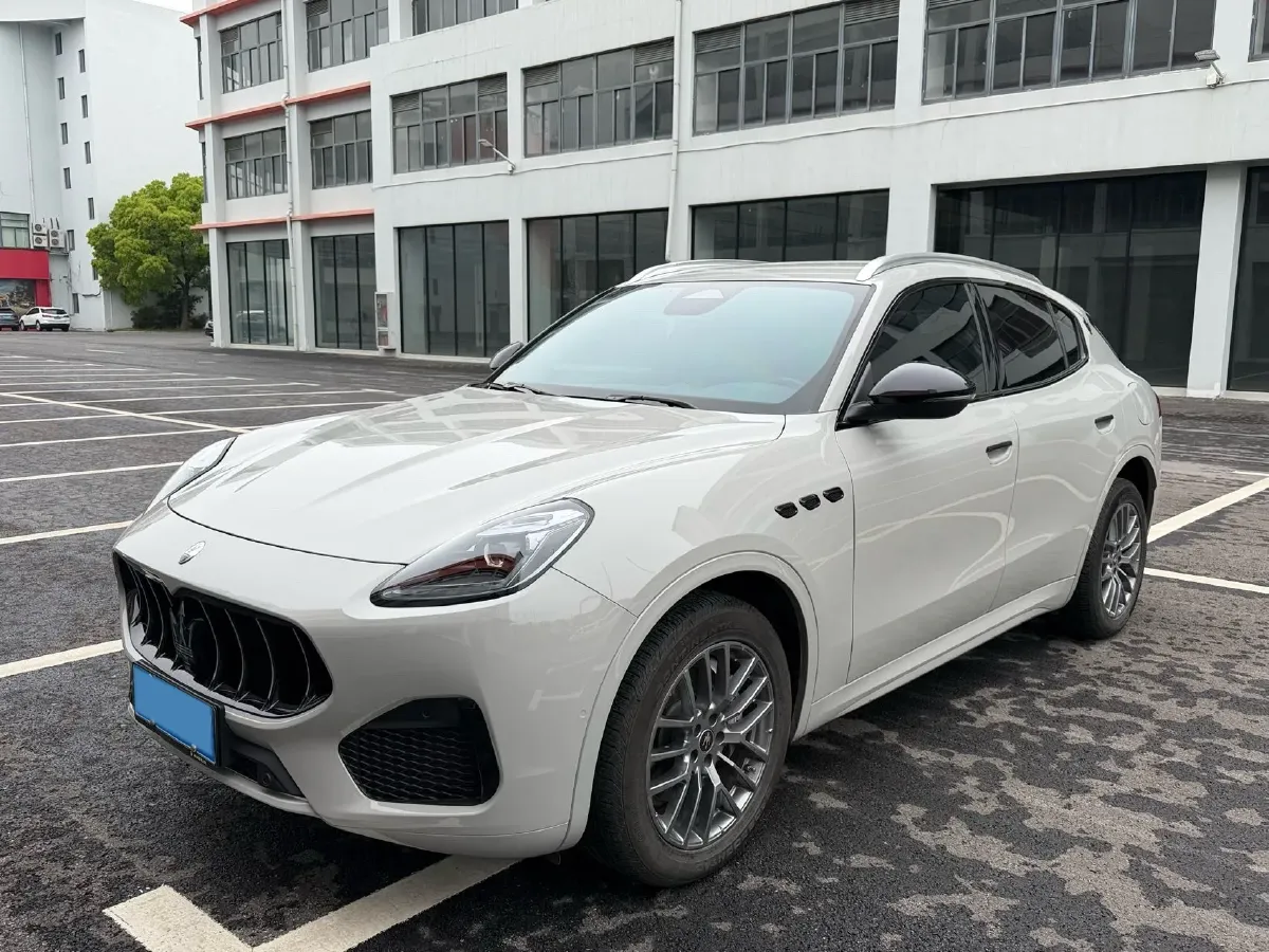 2023 Maserati Grecale 2.0T 300HP L4 8AT,autocango,china used car exporter,china ev exporter,chinese used car exporter,chinese used ev exporter
